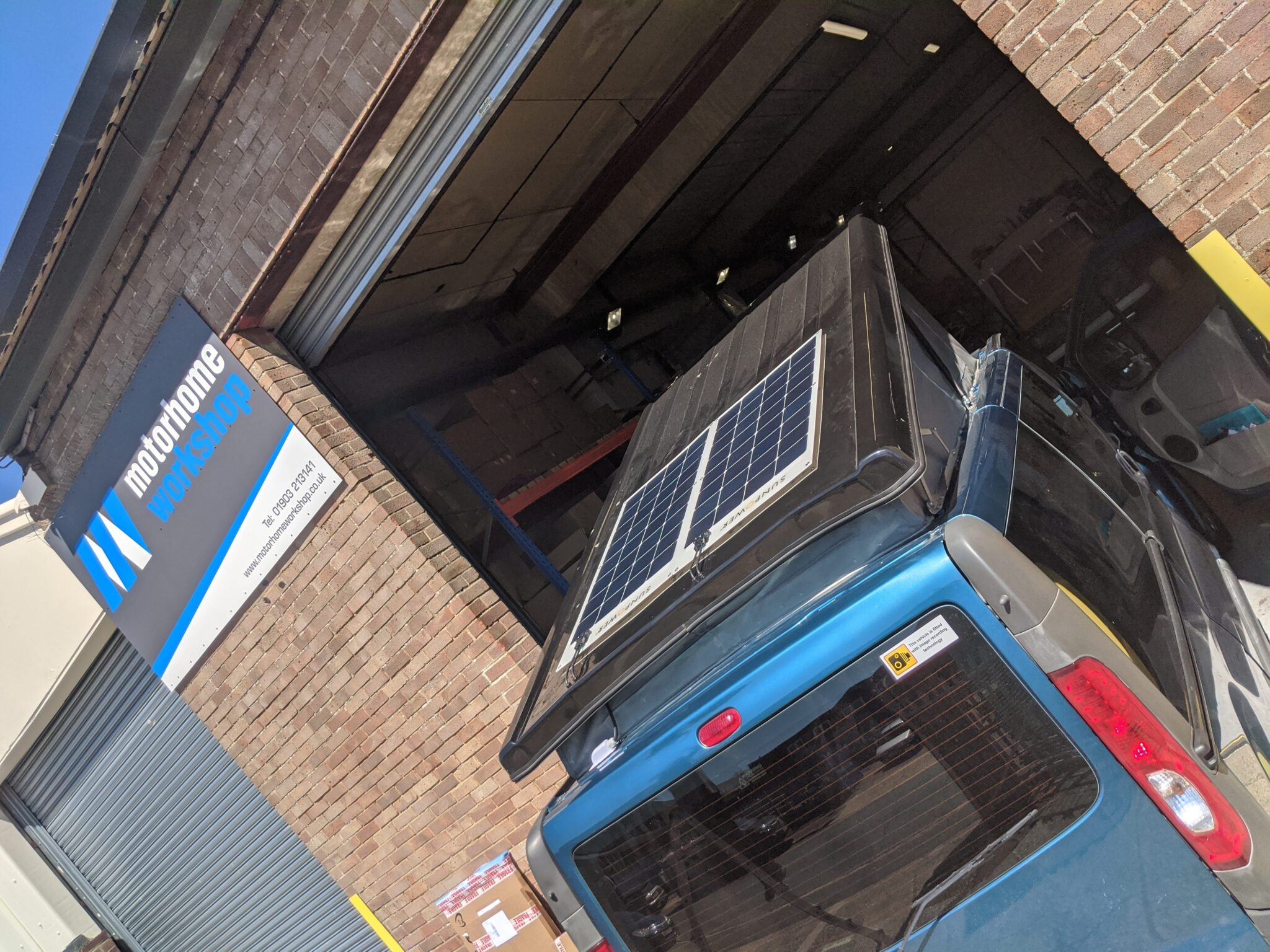 Sunpower Pop Up Solar Panel Kit on VW T5