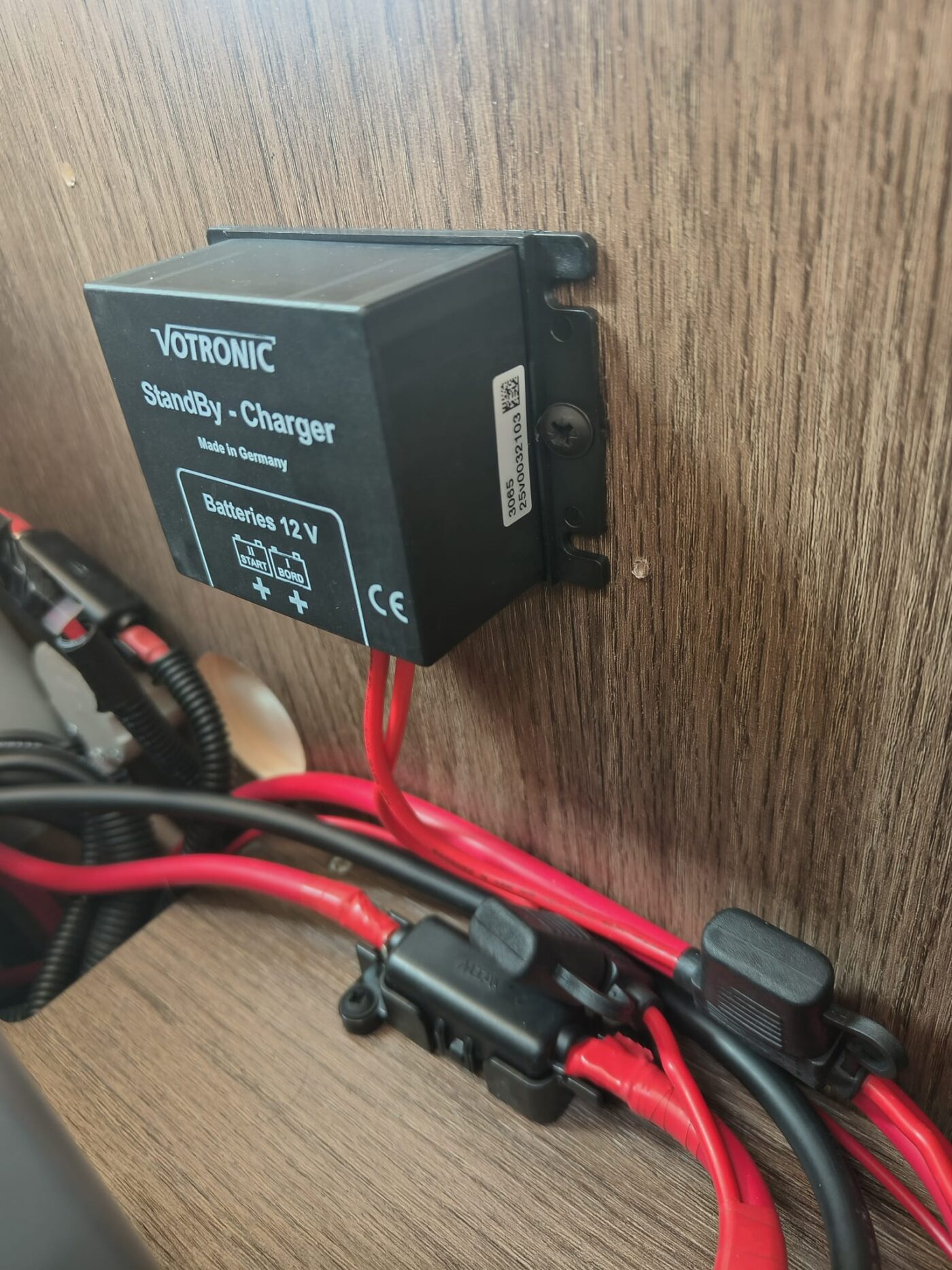 CBE Battery to Battery 4A Trickle Charger (Battery Master) - Image 2